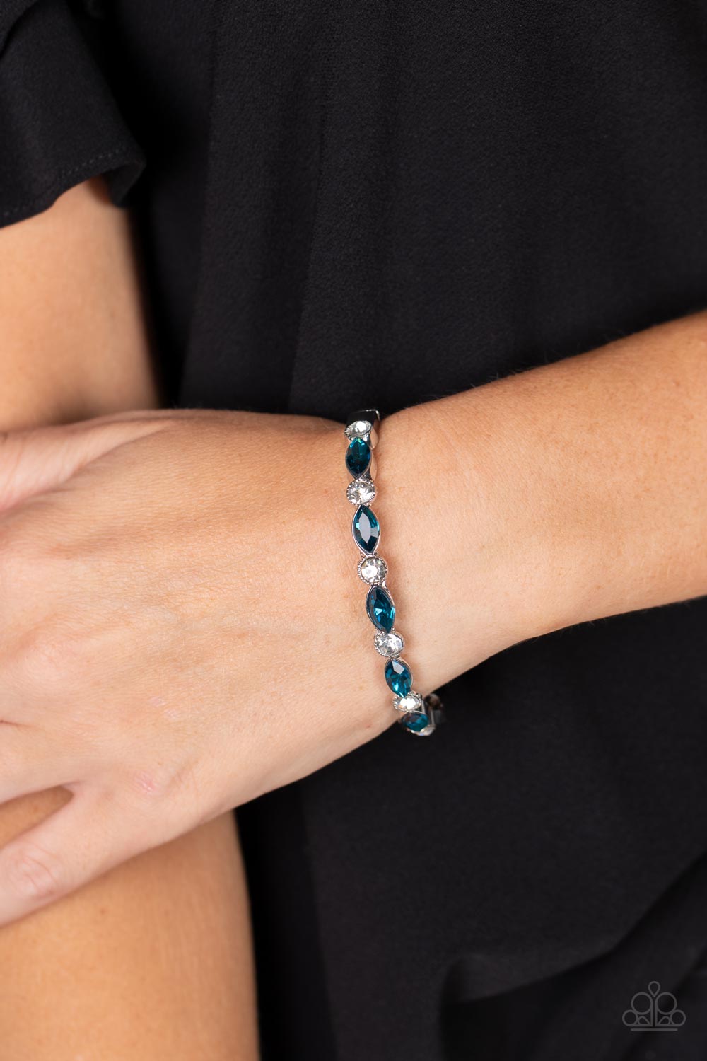 Petitely Powerhouse - blue - Paparazzi bracelet