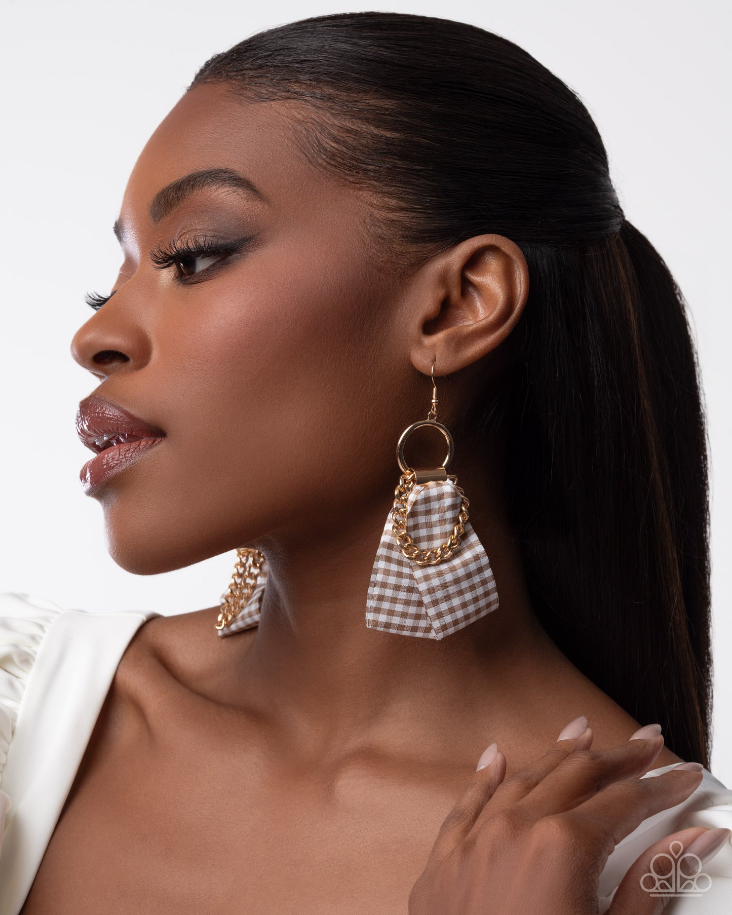 Picnic Pizzazz - brown - Paparazzi earrings