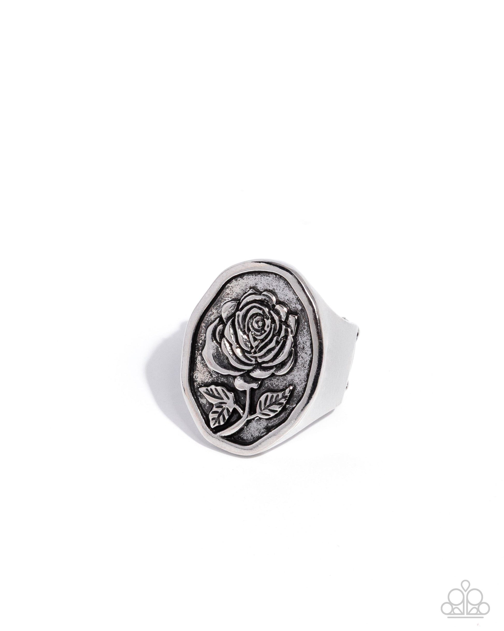 Pleasing Portrait - silver - Paparazzi ring