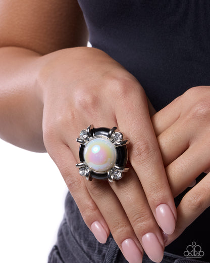 Poised Pattern - black - Paparazzi ring