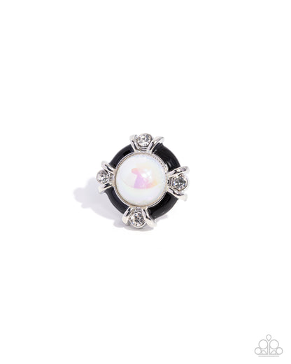 Poised Pattern - black - Paparazzi ring