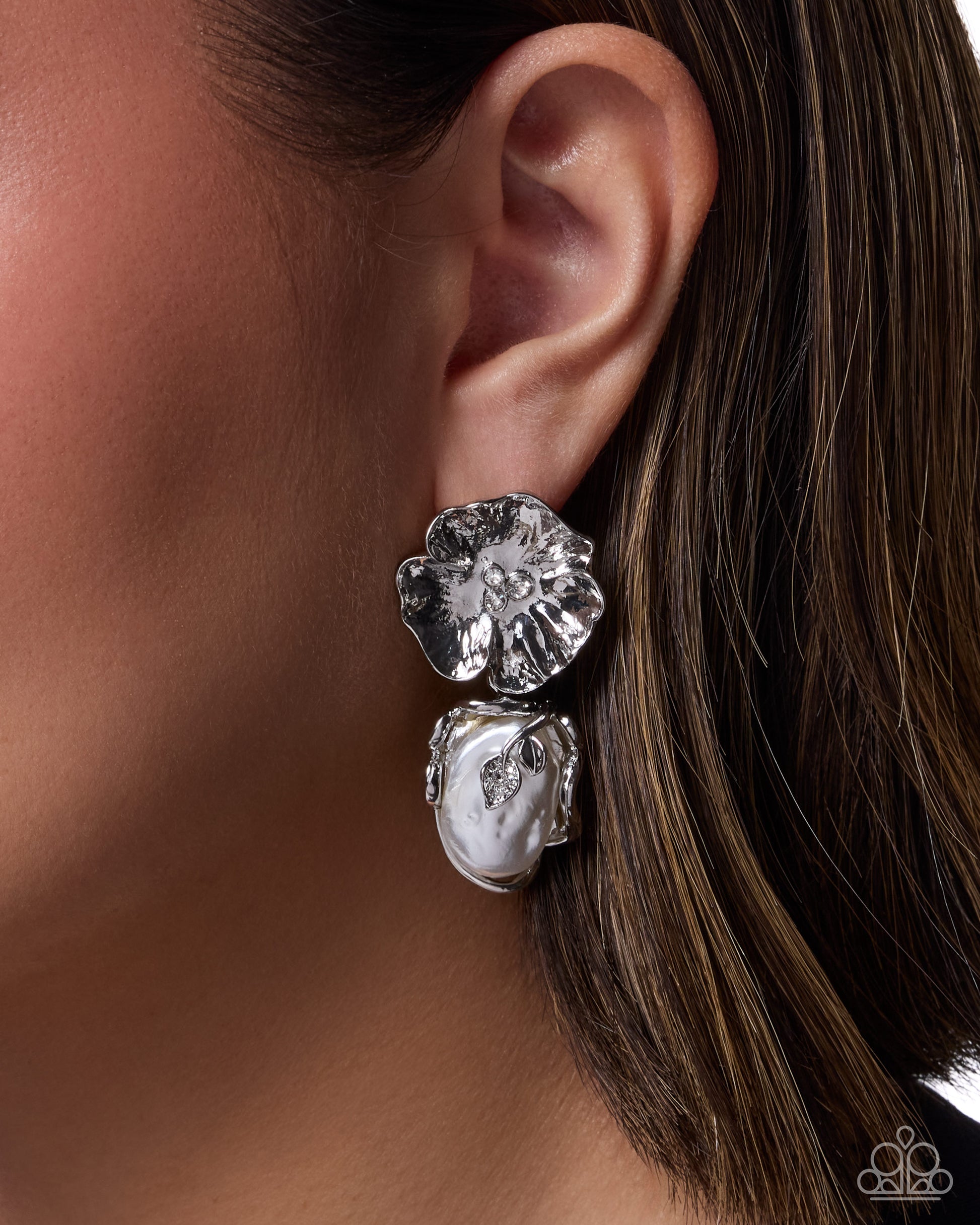 Poised Performance - white - Paparazzi earrings