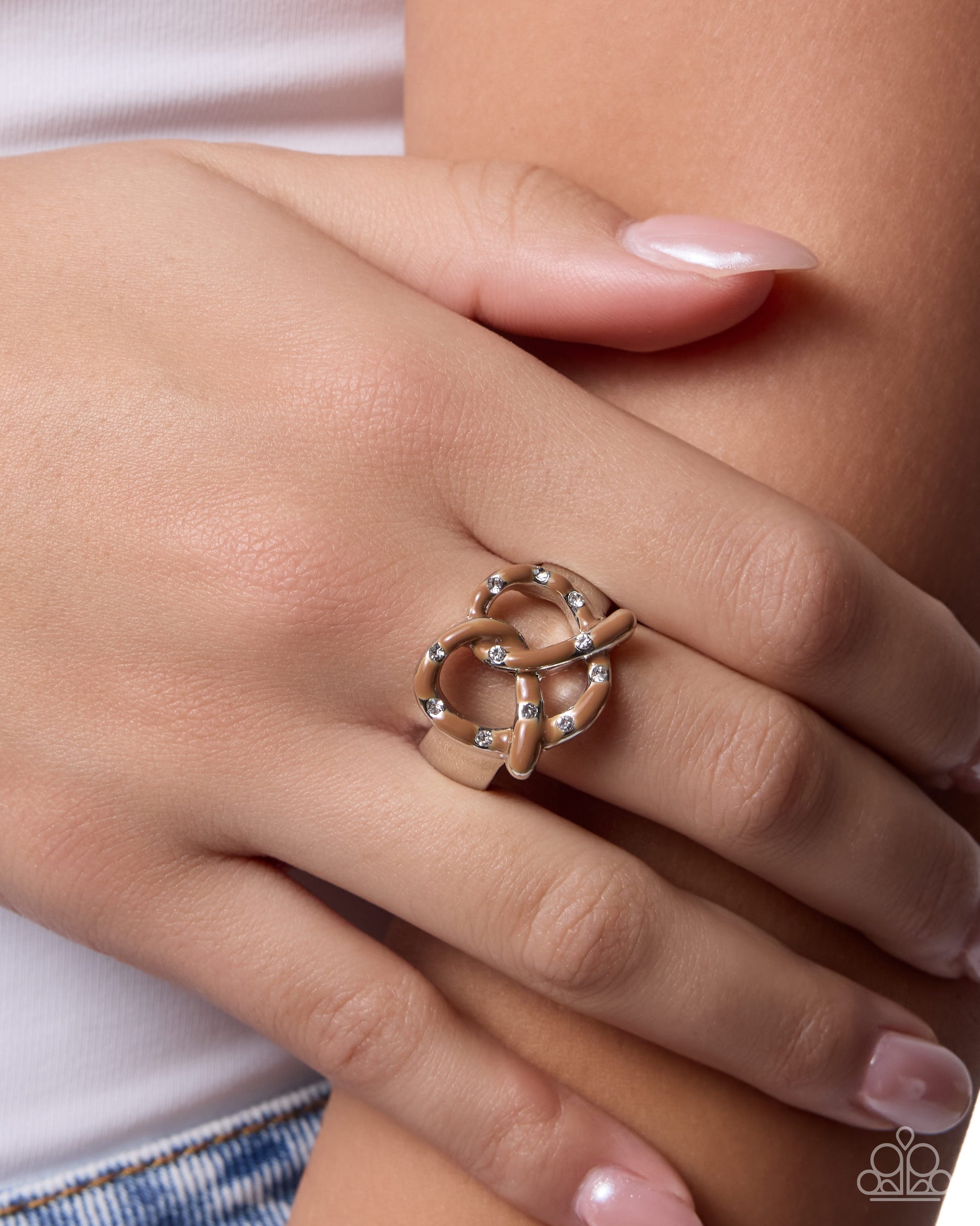Polished Pretzel - brown - Paparazzi ring