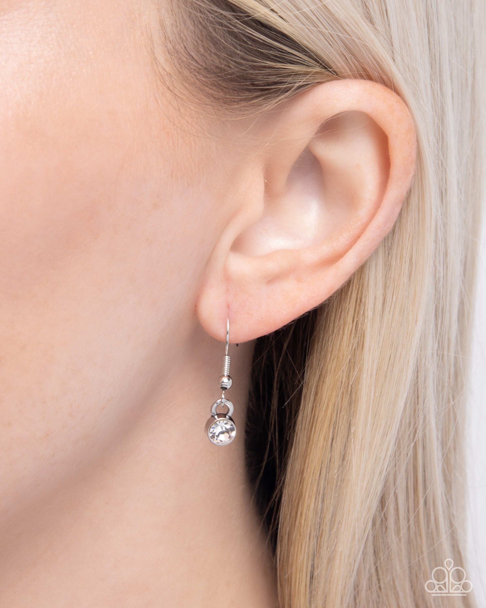 Poodle Pizzazz - white - Paparazzi necklace