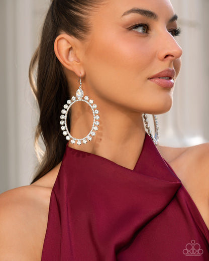 Portrait of a Queen - white - Paparazzi earrings