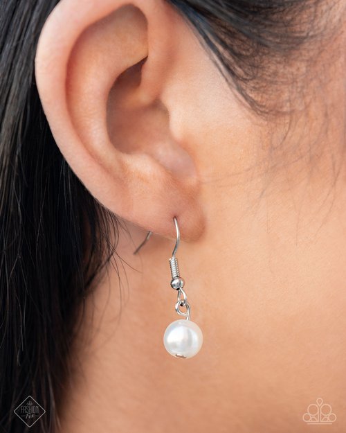 Posh Pattern - white - Paparazzi necklace