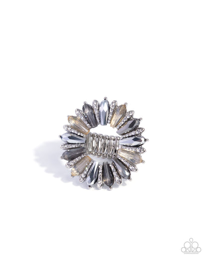 Powerhouse Pedestal - silver - Paparazzi ring