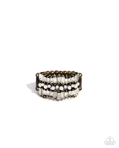 Preppy Pearls - brass - Paparazzi ring
