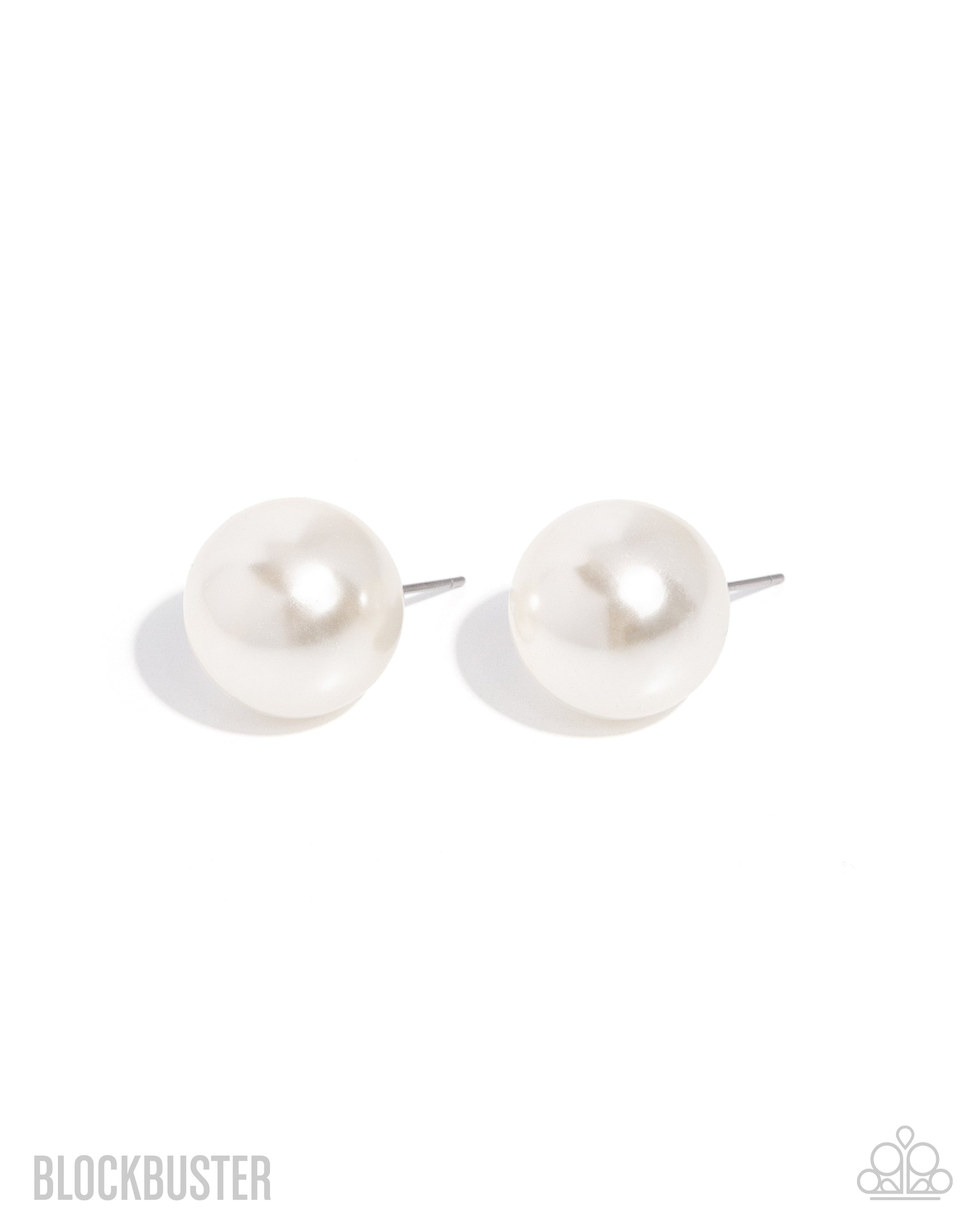 Preppy Princess - white - Paparazzi earrings
