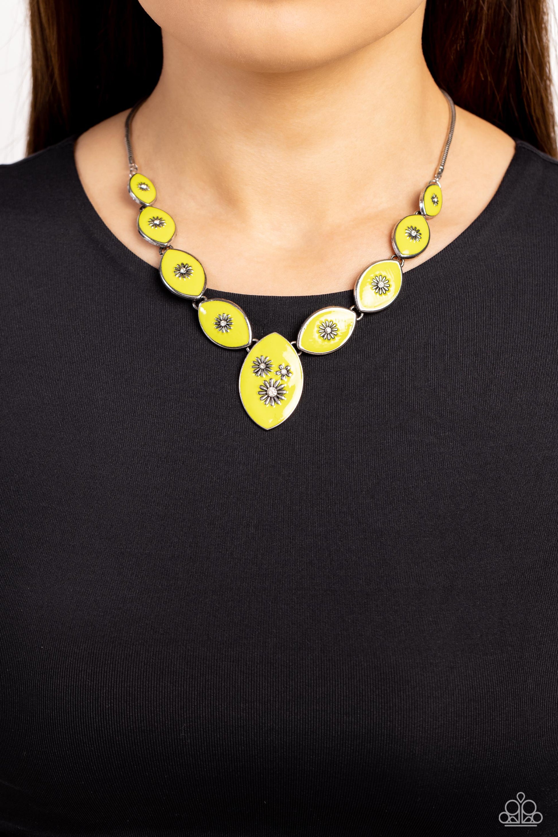 Pressed Flowers - green - Paparazzi necklace