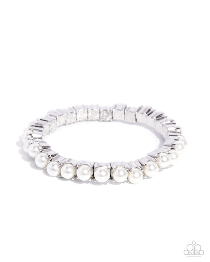 Principal Pearls - white - Paparazzi bracelet