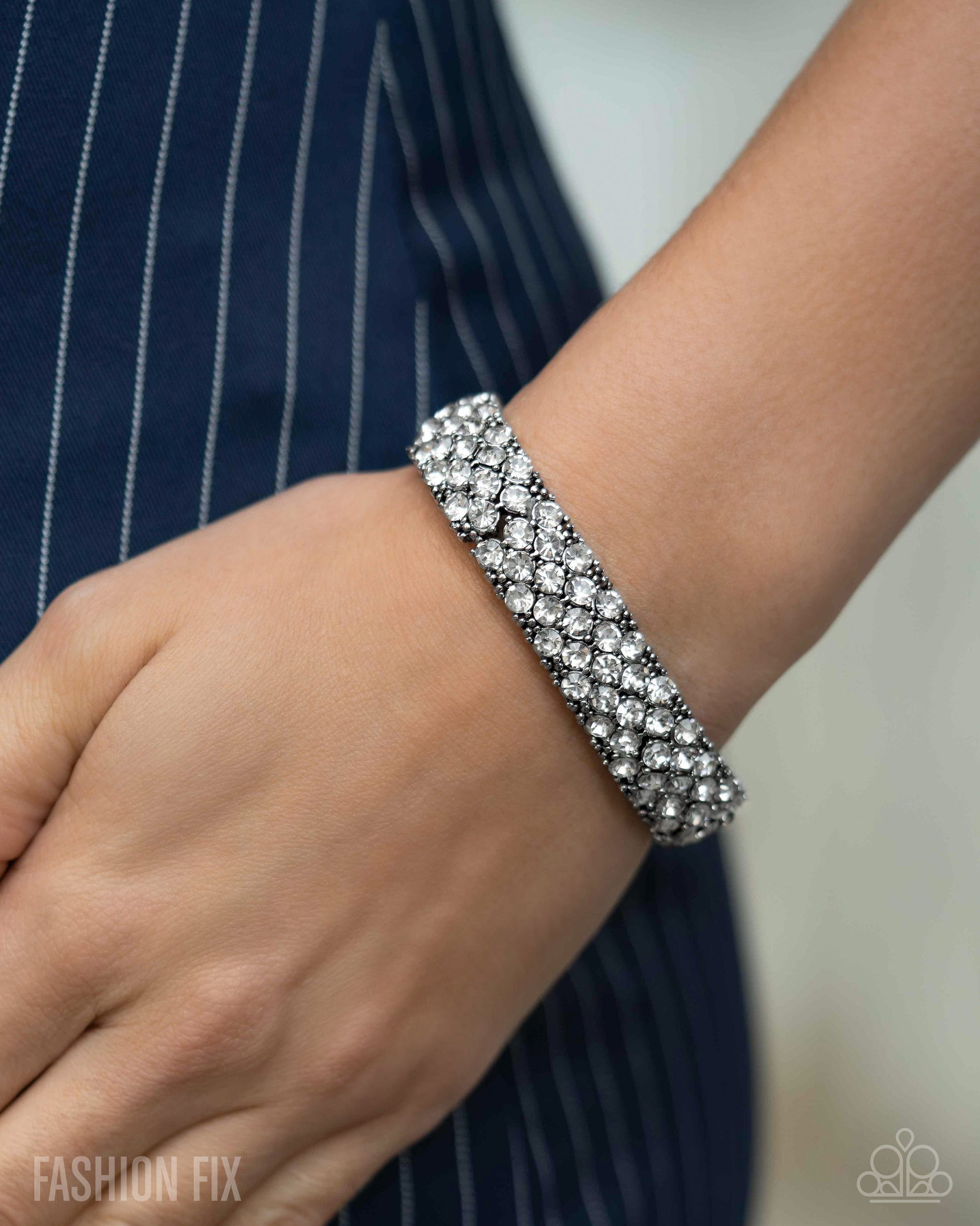 Prismatic Perspective - white - Paparazzi bracelet