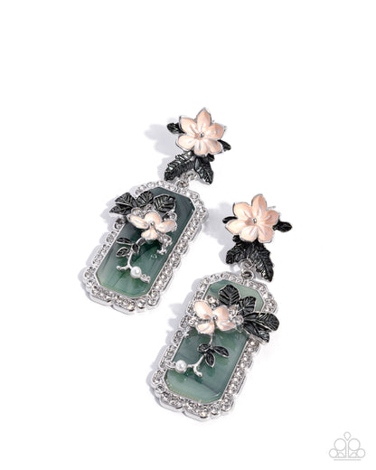 Pristine Portrait - green - Paparazzi earrings
