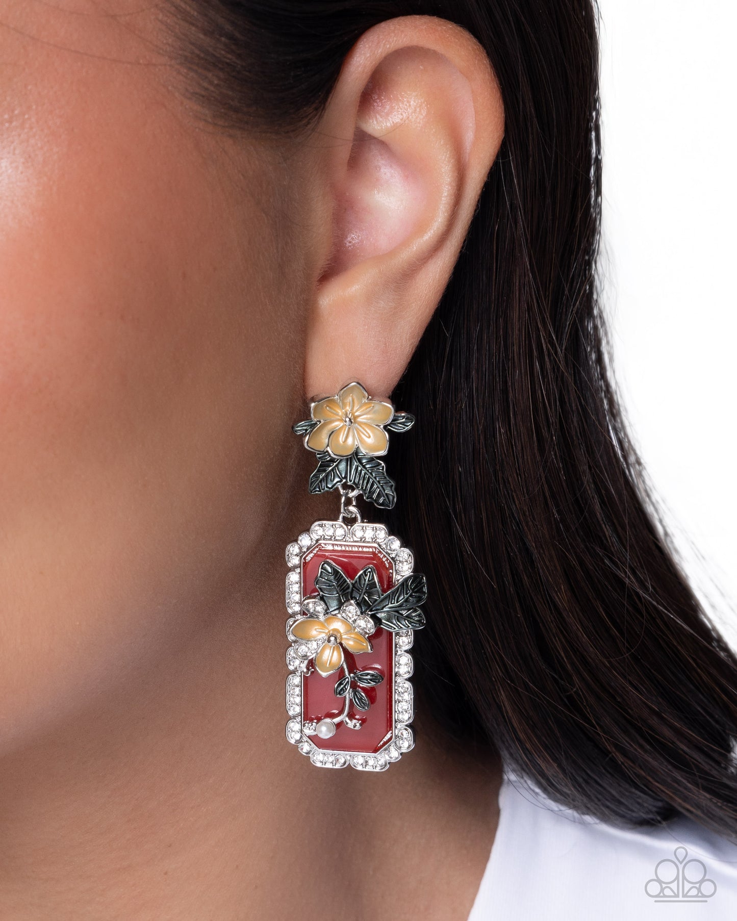 Pristine Portrait - red - Paparazzi earrings