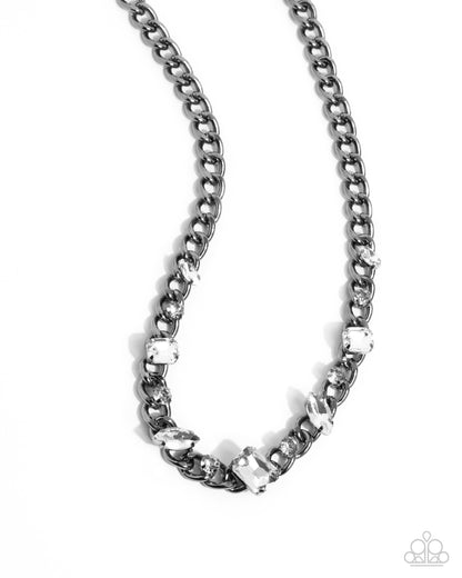 Pronged Perfection - black - Paparazzi necklace