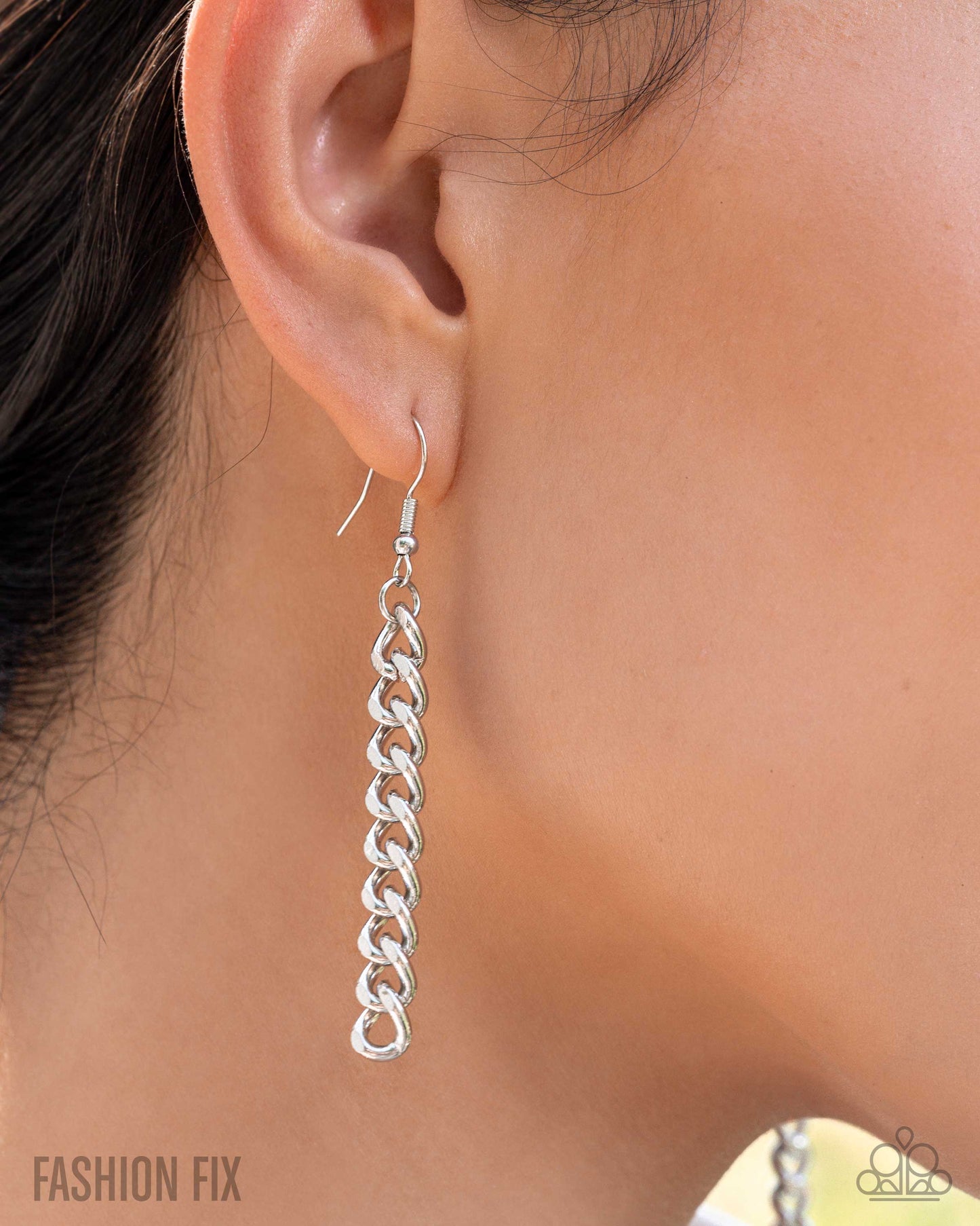 Proud as an Eagle's Scream - silver - Paparazzi necklace