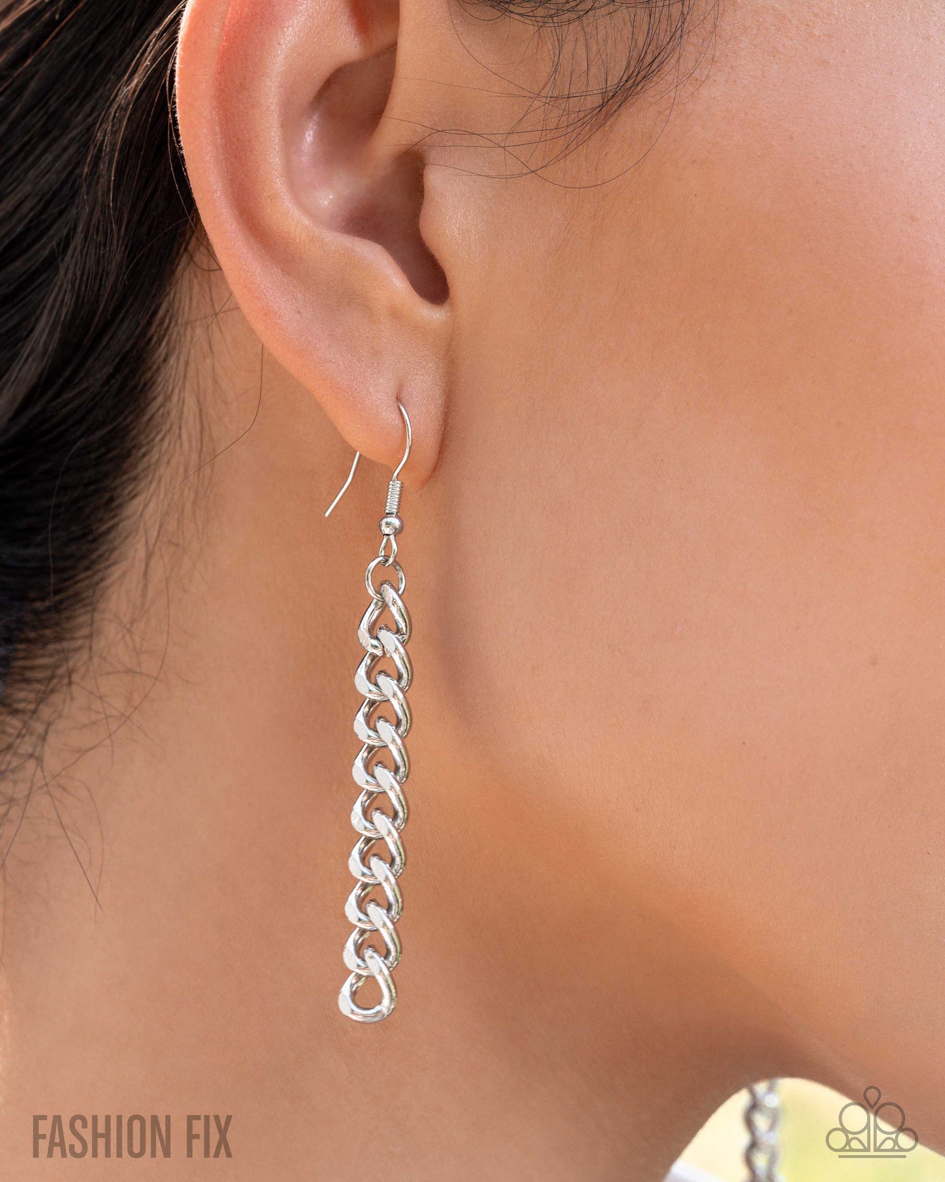 Proud as an Eagle's Scream - silver - Paparazzi necklace