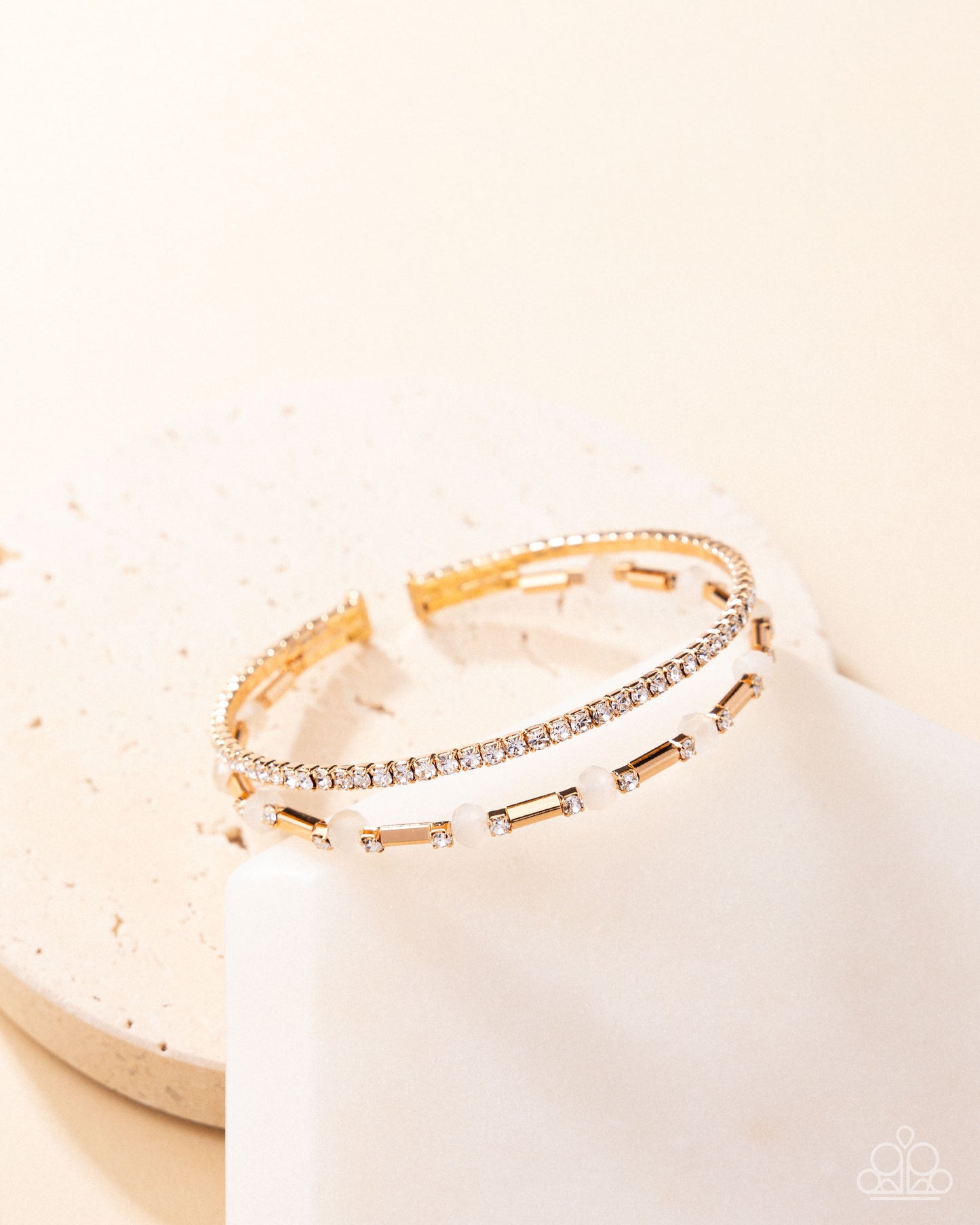 Publicity Pizzazz - gold - Paparazzi bracelet