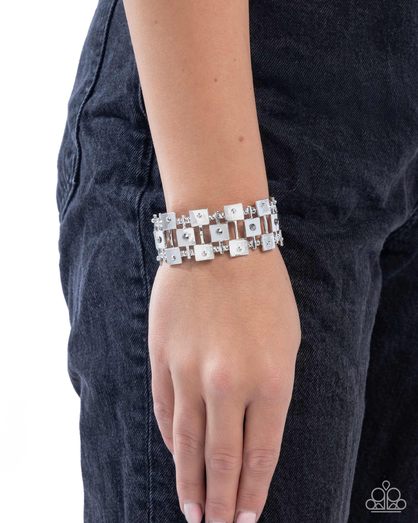 Puzzling Persistence - silver - Paparazzi bracelet