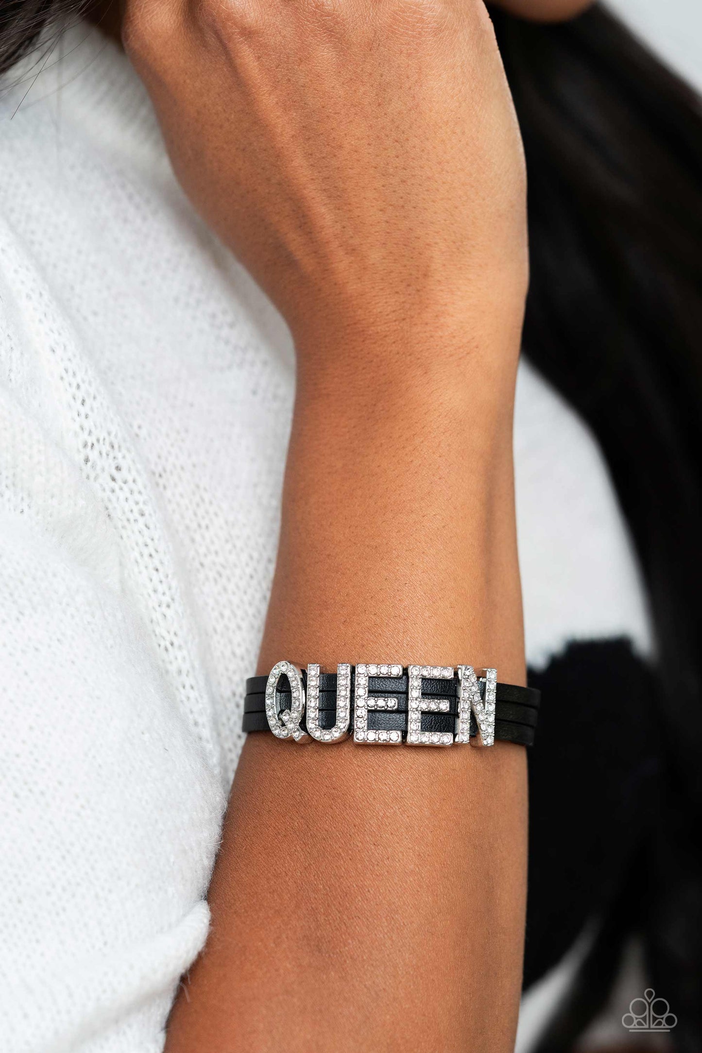 Queen of My Life - black - Paparazzi bracelet