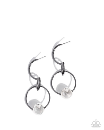 Rebellious Round - black - Paparazzi earrings