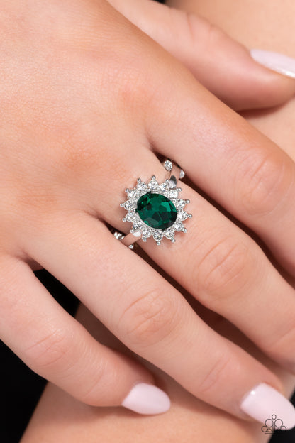 Red Carpet Reveal - green - Paparazzi ring