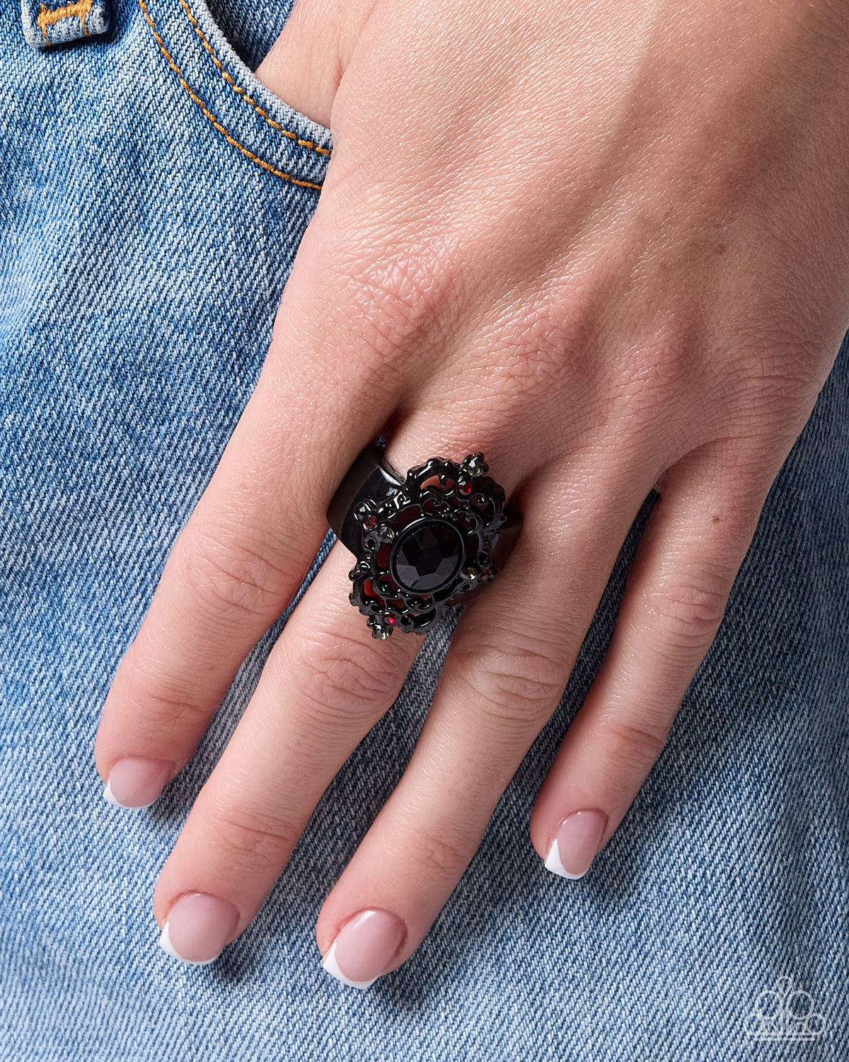 Regency Report - black - Paparazzi ring