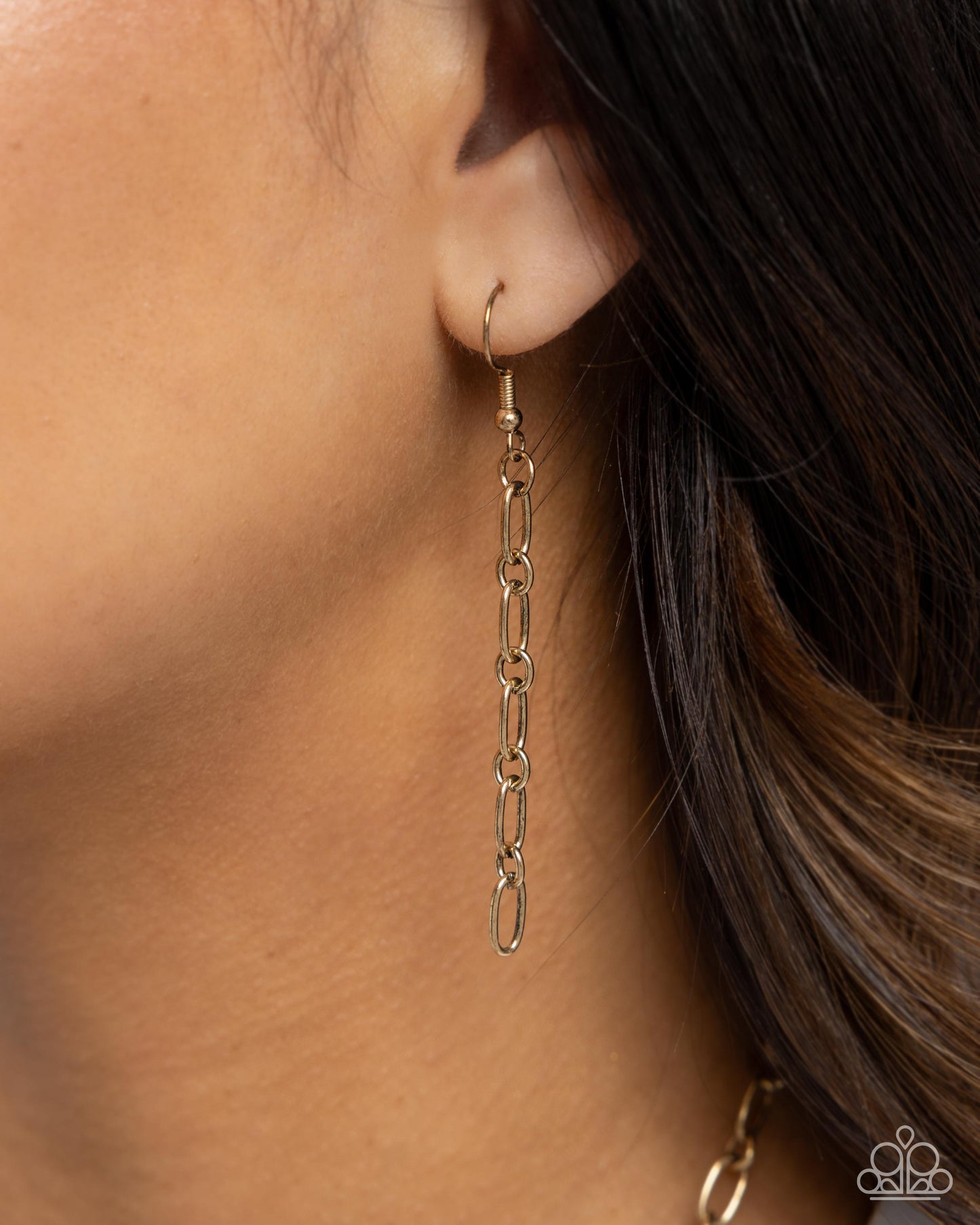 Reminiscent Reveal - gold - Paparazzi necklace