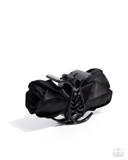 Ribbon Reaction - black - Paparazzi hair clip
