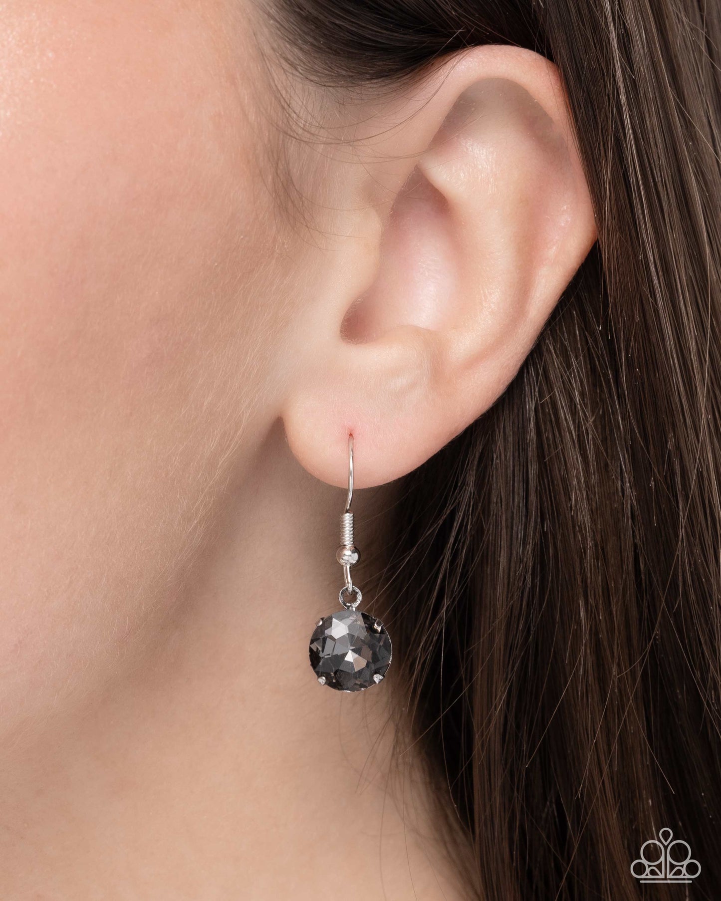 Ribbon Reveal - silver - Paparazzi necklace