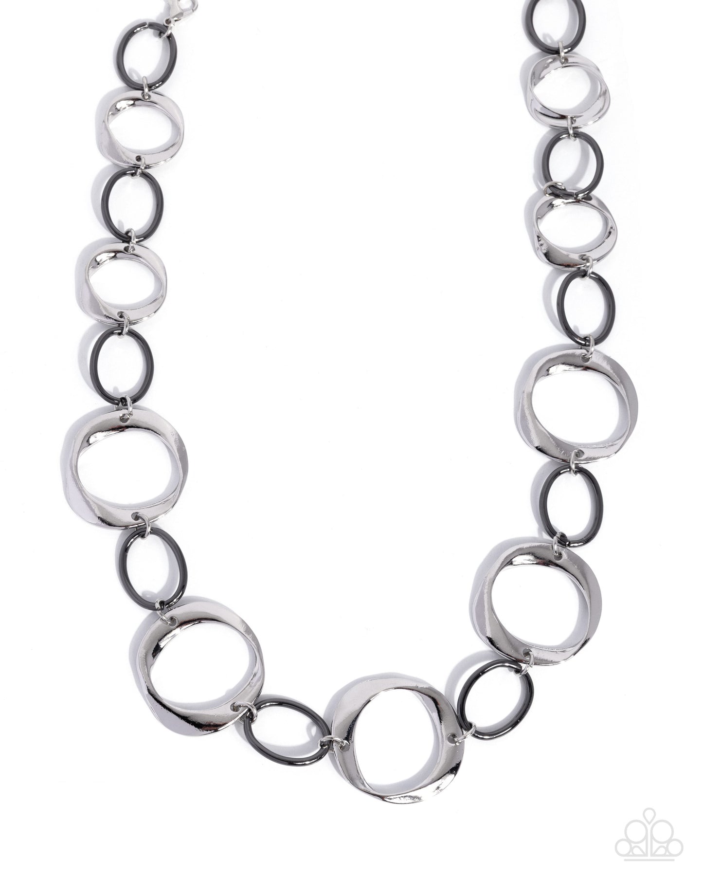 Ring Retrospect - silver - Paparazzi necklace