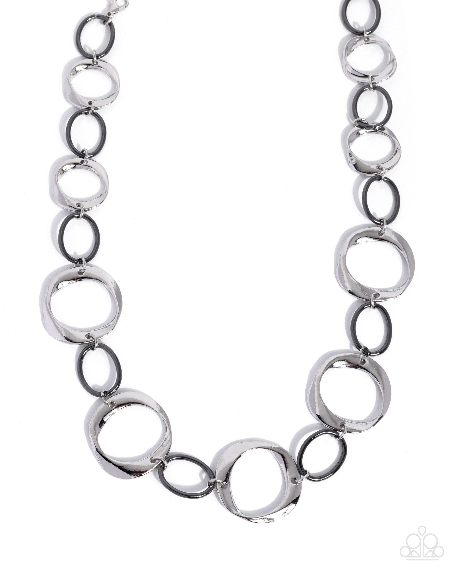 Ring Retrospect - silver - Paparazzi necklace