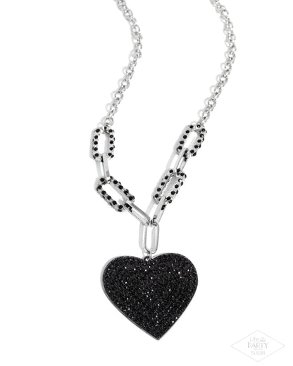 Roadside Romance - black - Paparazzi necklace