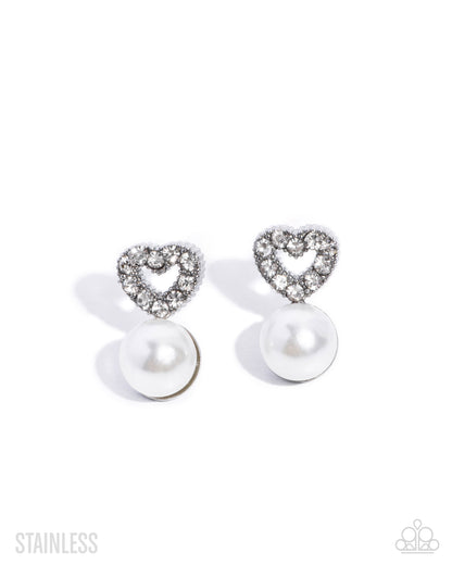 Romantic Interlude - white - Paparazzi earrings