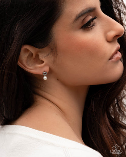 Romantic Interlude - white - Paparazzi earrings