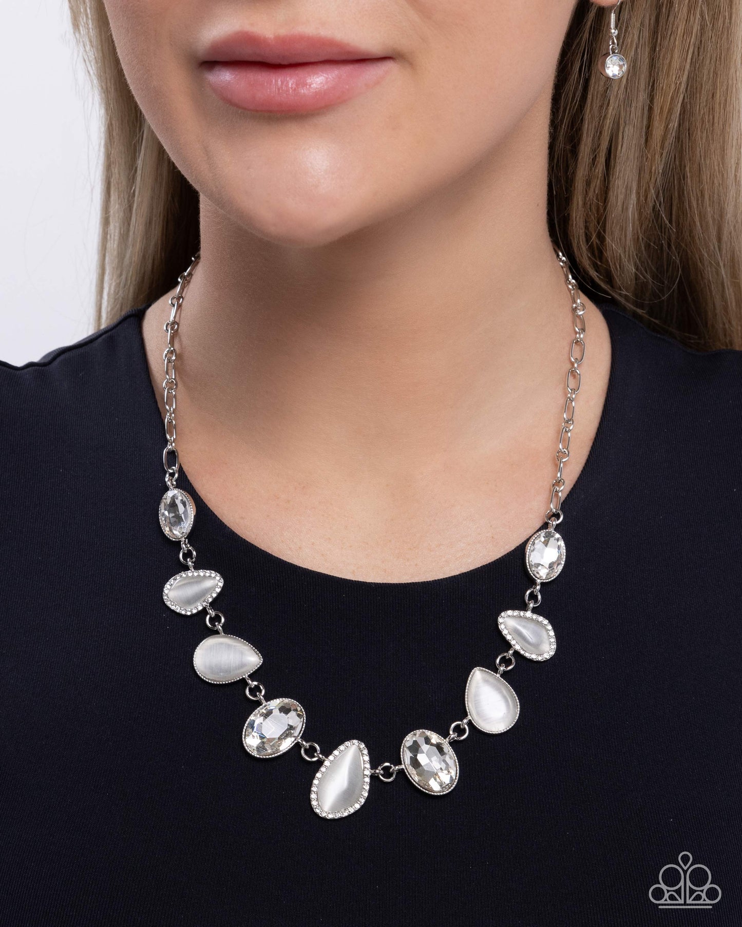 Royal Ready - white - Paparazzi necklace
