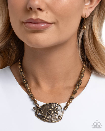 Sand Dollar Statement - brass - Paparazzi necklace