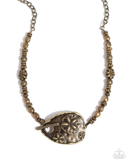 Sand Dollar Statement - brass - Paparazzi necklace