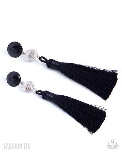 Sassy Shift - black - Paparazzi earrings
