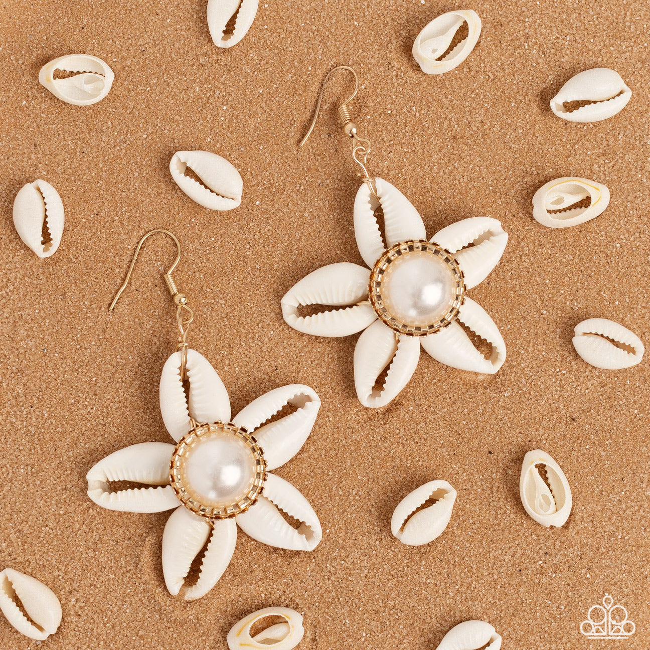 Say Seas - gold - Paparazzi earrings