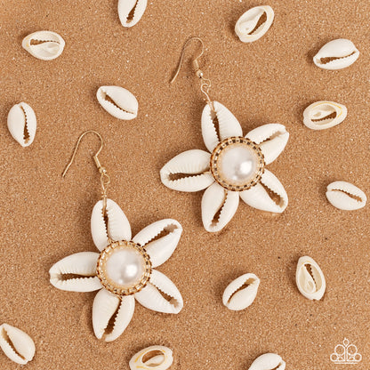 Say Seas - gold - Paparazzi earrings