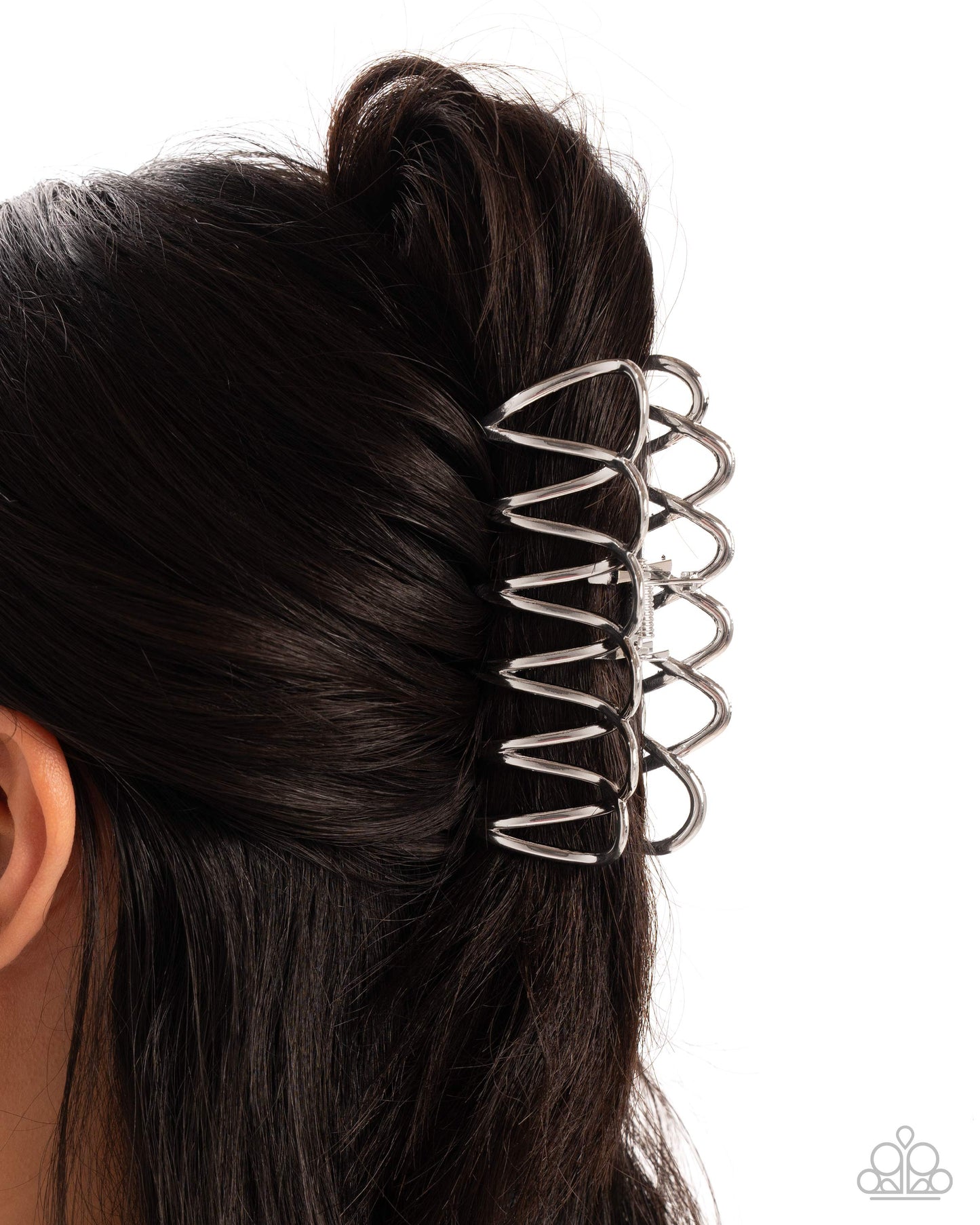 Scalloped Showstopper - silver - Paparazzi hair clip