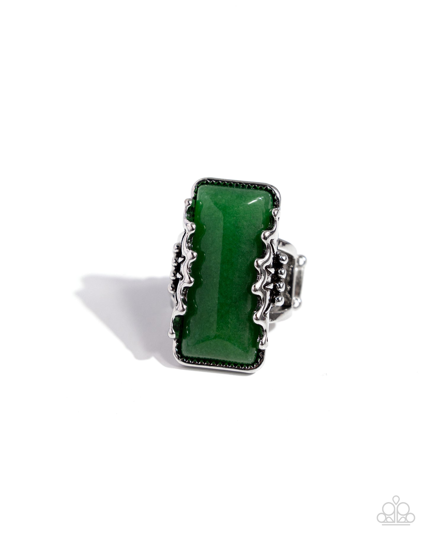 Scalloped Stone - green - Paparazzi ring