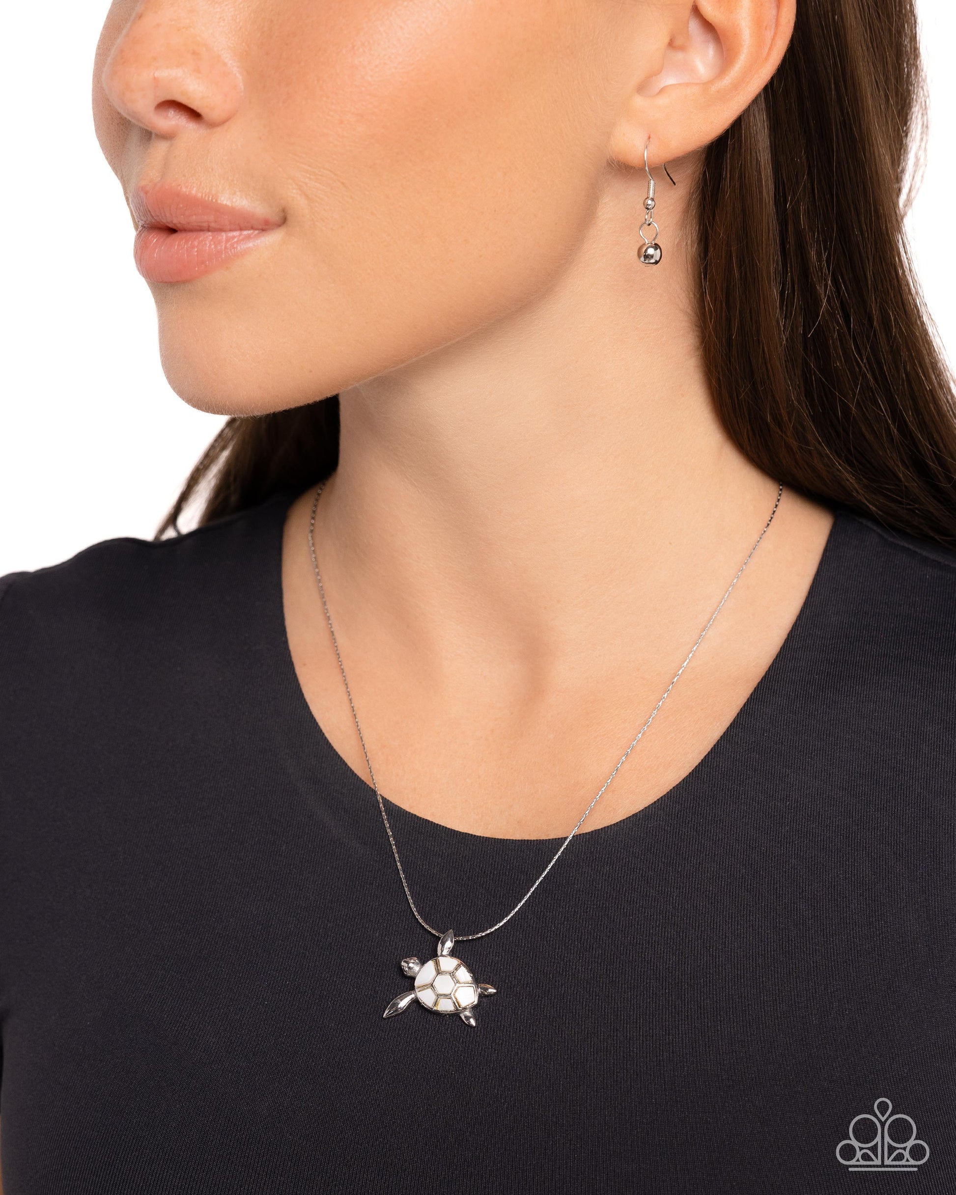 Sea Turtle Statement - white - Paparazzi necklace