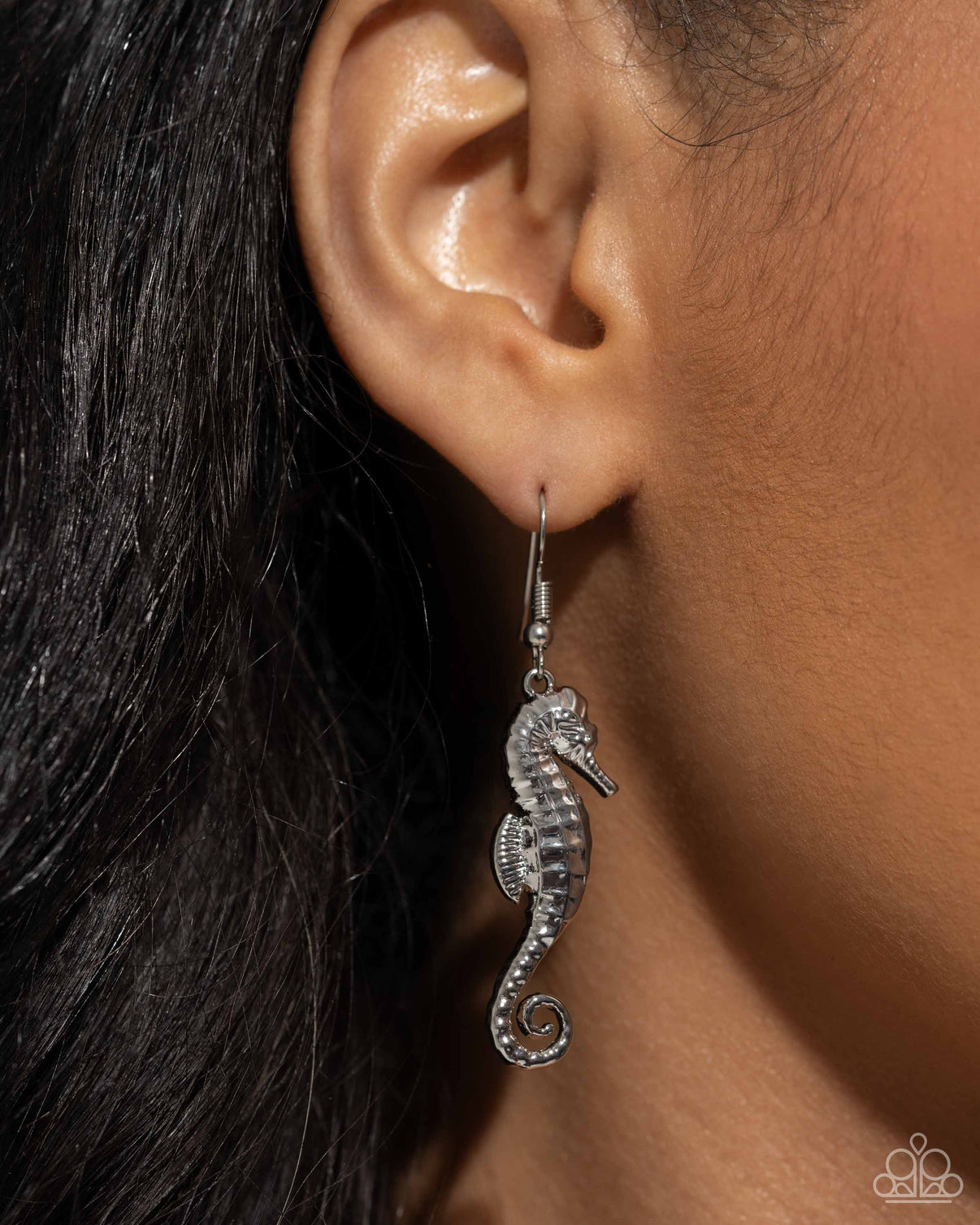 Seahorse Sheen - silver - Paparazzi earrings – JewelryBlingThing