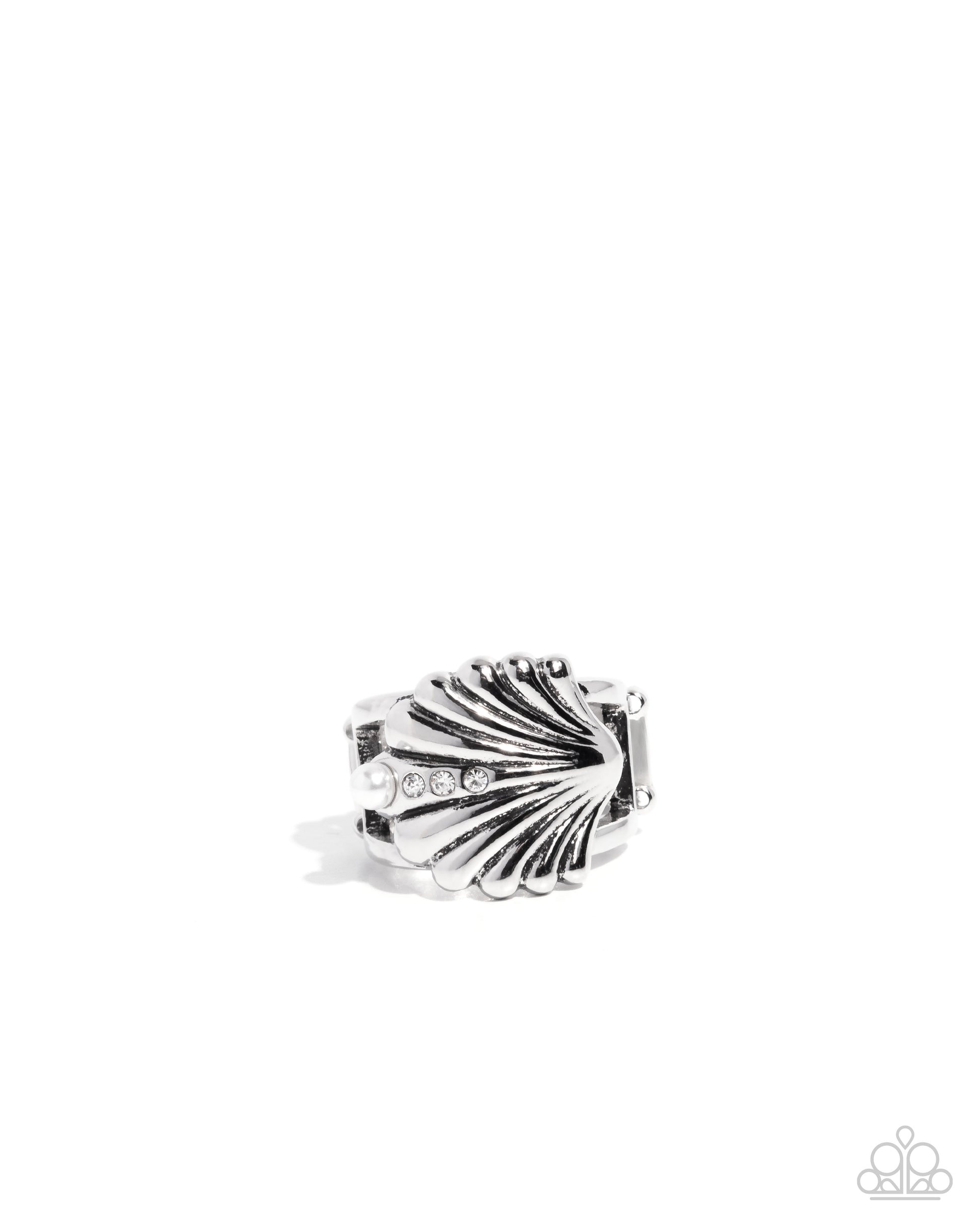 Seashell Side - white - Paparazzi ring