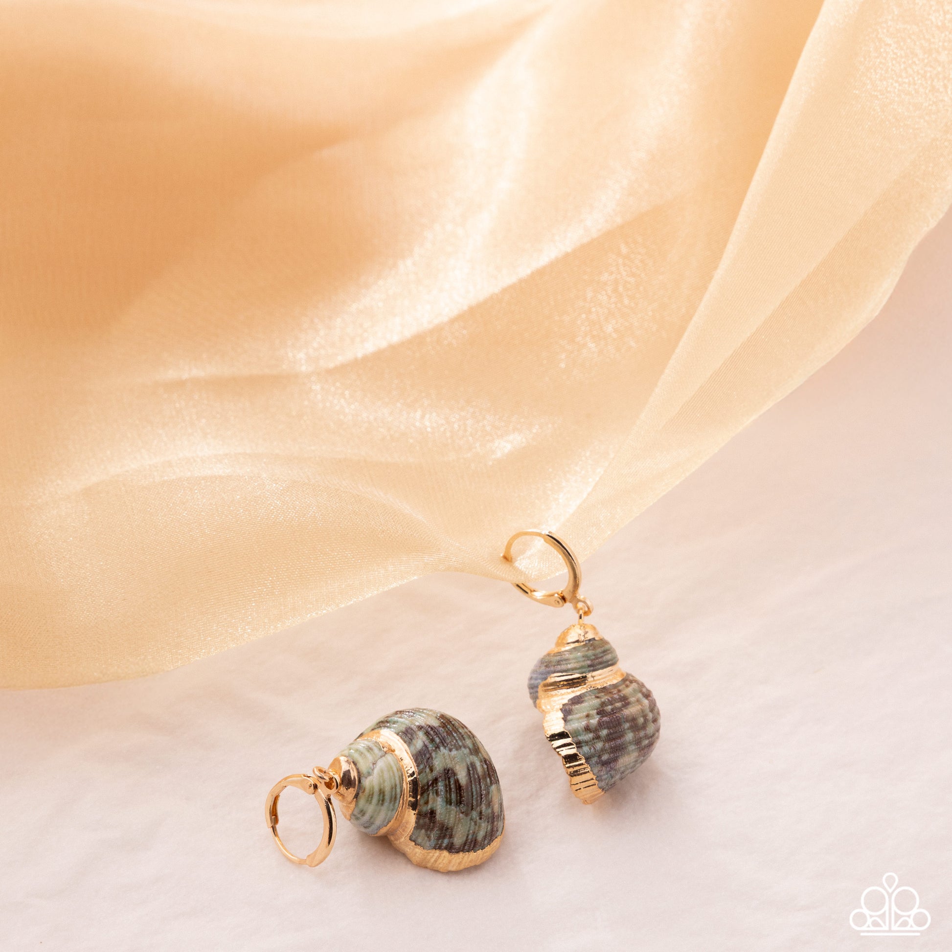 Seashell Spotlight - green - Paparazzi earrings
