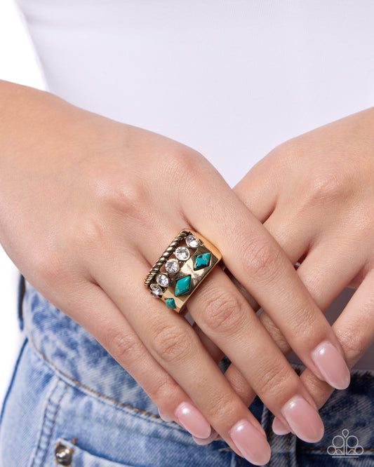 Seasonal Statement - green - Paparazzi ring