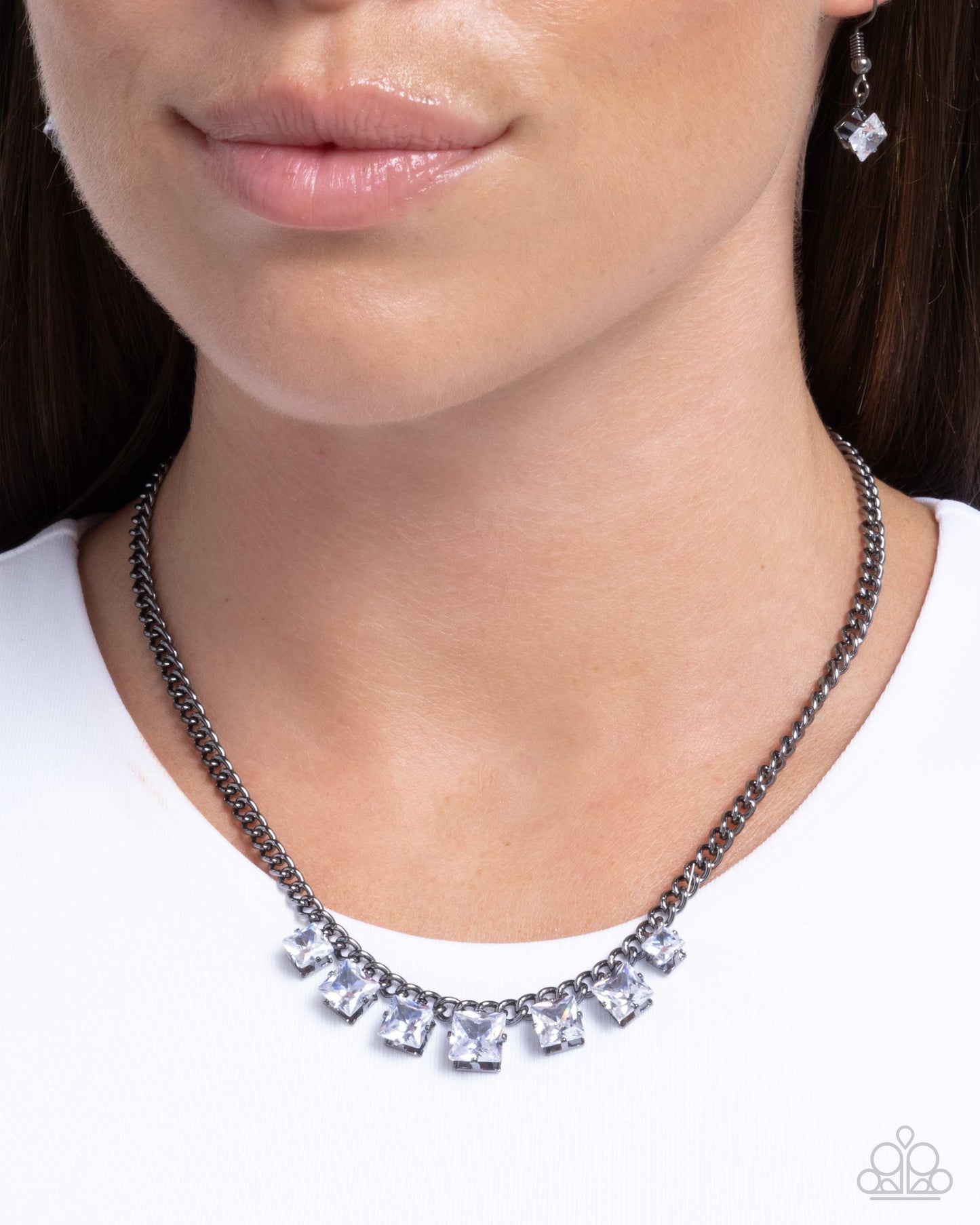 Seeking Out Squares - black - Paparazzi necklace