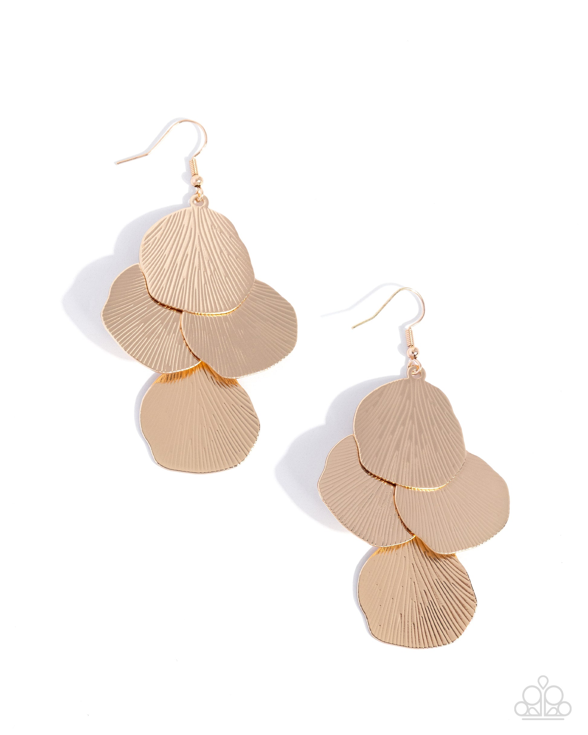 Seize the Seashells - gold - Paparazzi earrings